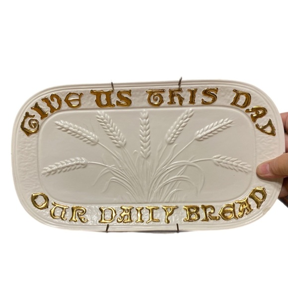 Holland Mold Bread Platter White Gold Lettering Ceramic Wheat Pattern Made 1967 - Picture 7 of 7